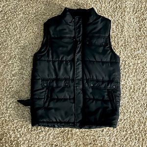 PUFFER VEST NEVER WORN FOR CHEAP